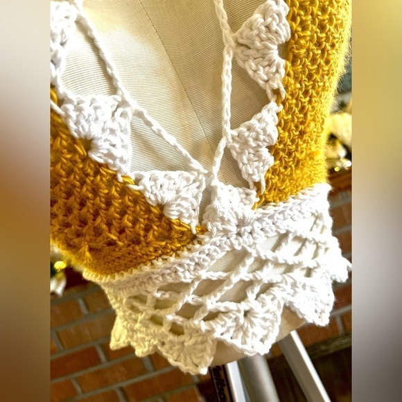 YELLOW AND WHITE CROCHETED FESTIVAL TOP - Picture 3 of 11
